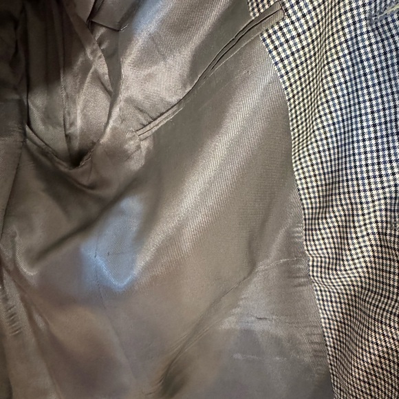 Burberry Gray Sport Coat with Sophisticated Texture - Picture 4 of 13